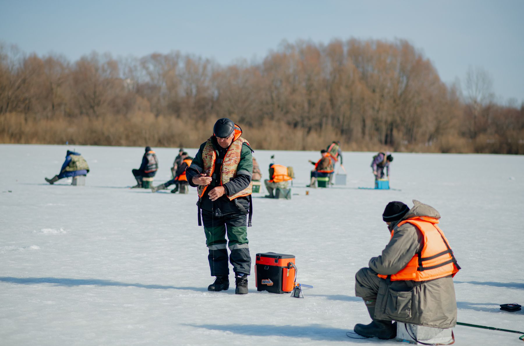 Рыбаки на льду