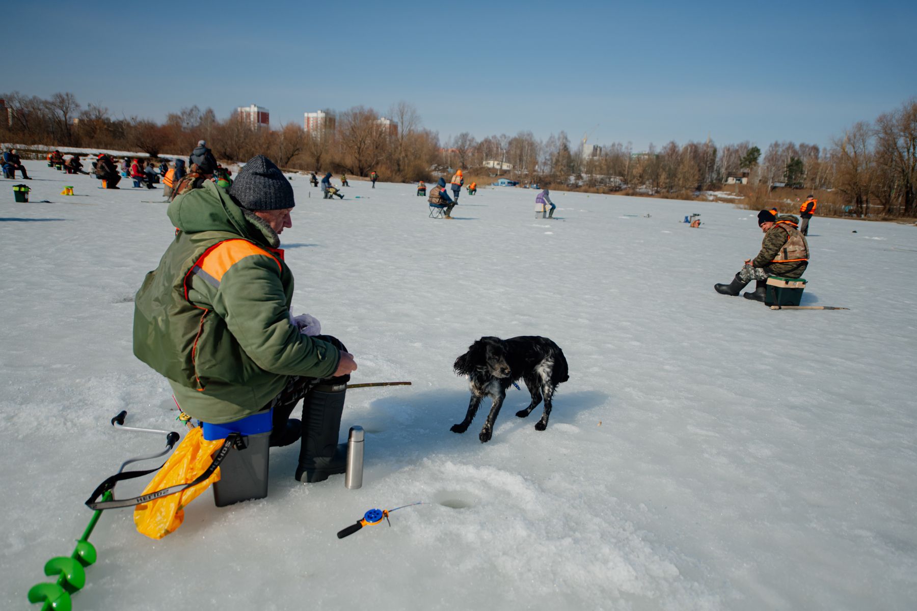 Рыбаки на льду