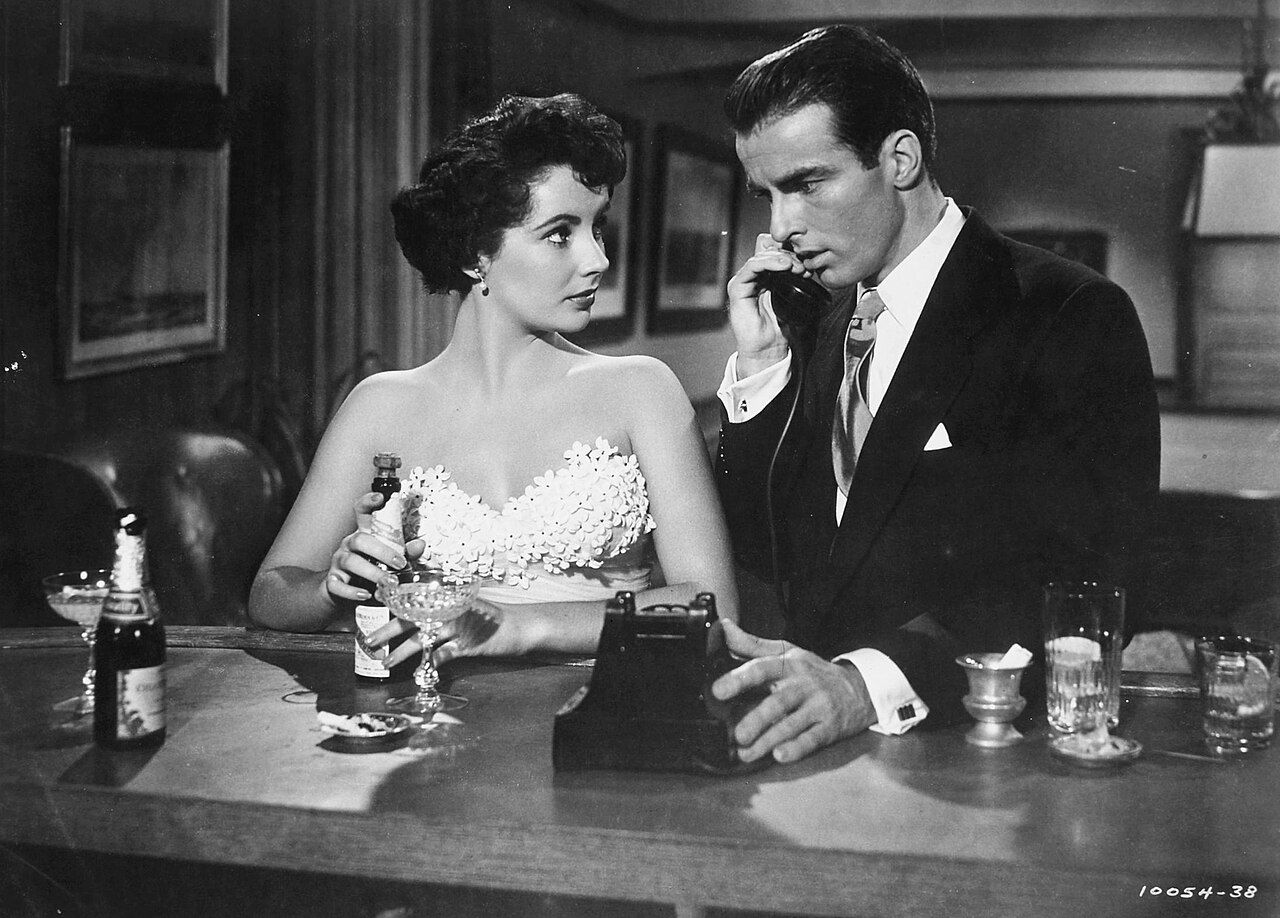 Элизабет Тейлор и Монтгомери Клифт в фильме «Место под солнцем» (1951) – экранизации романа Теодора Драйзера «Американская трагедия». Фото: Public domain