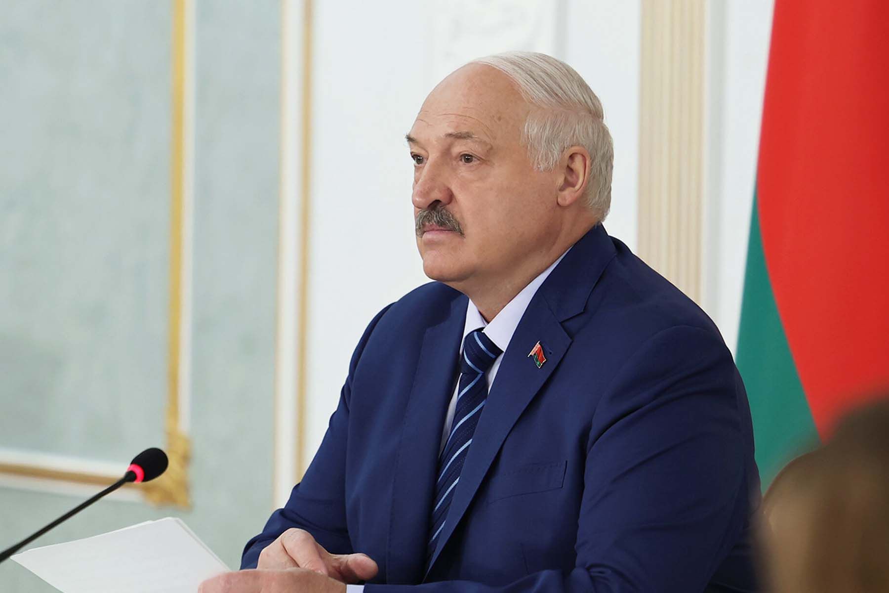 Лукашенко