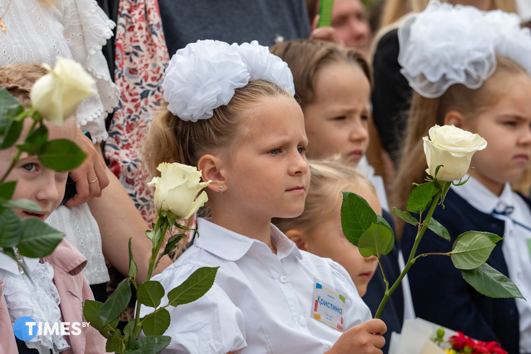 Первоклассники на линейке