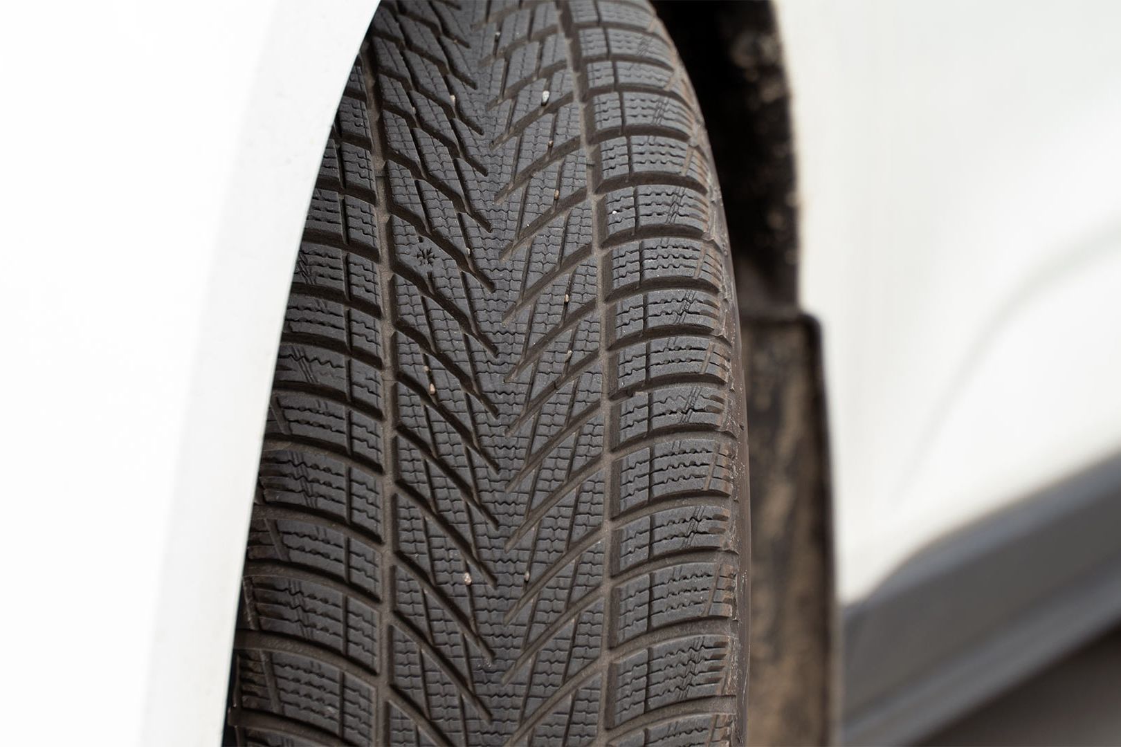 FAW Bestune NAT на шинах Goodyear UltraGrip Performance 3