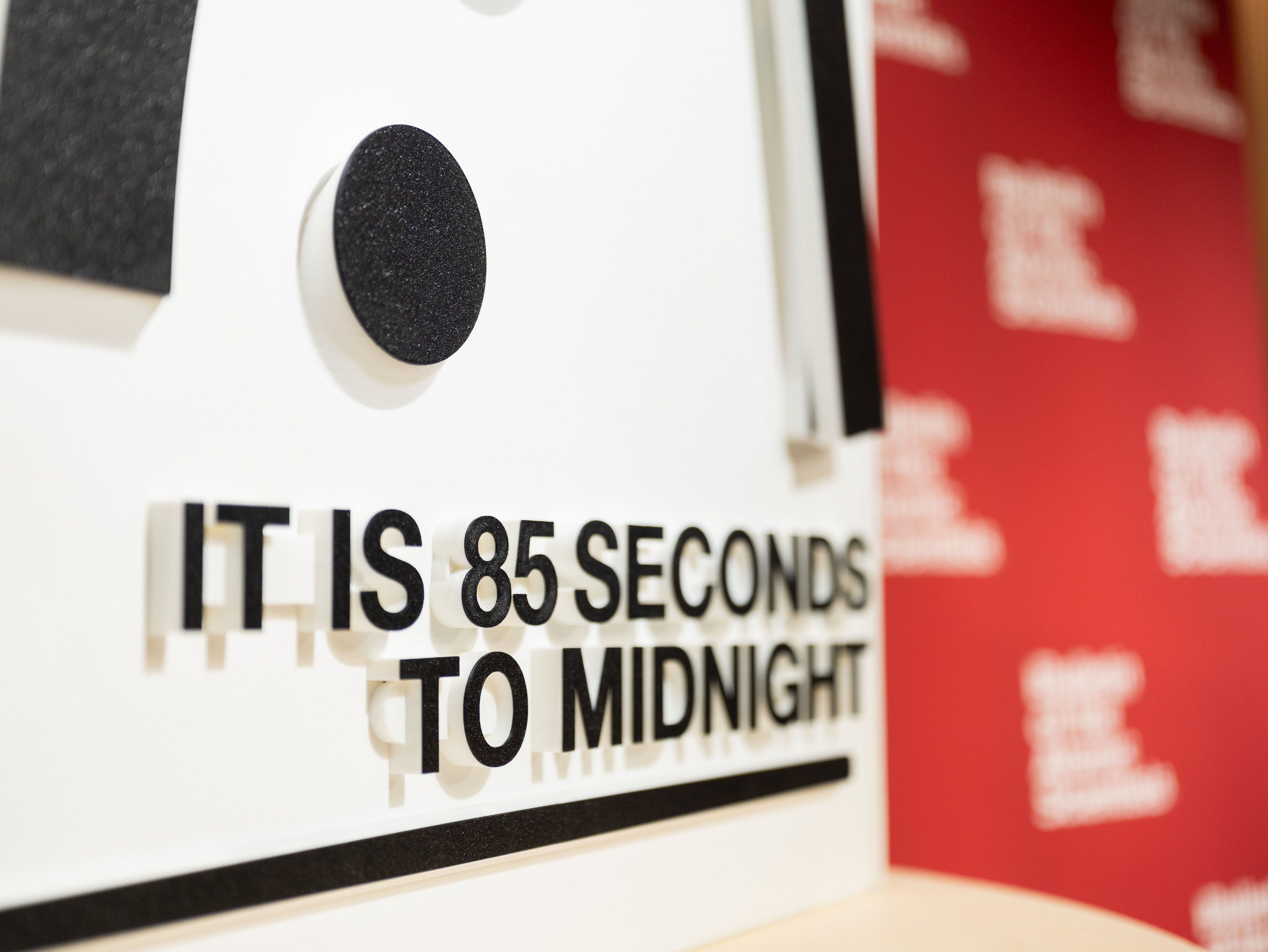 Часы Судного дня. © Bulletin of the Atomic Scientists, Jamie Christiani