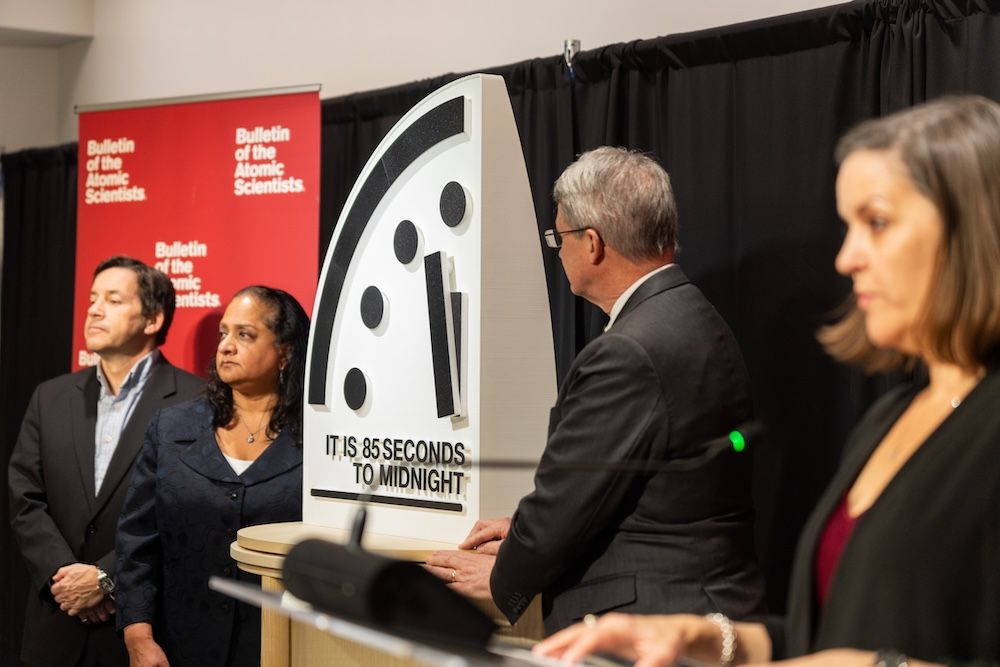 Часы Судного дня. © Ploughshares, Х