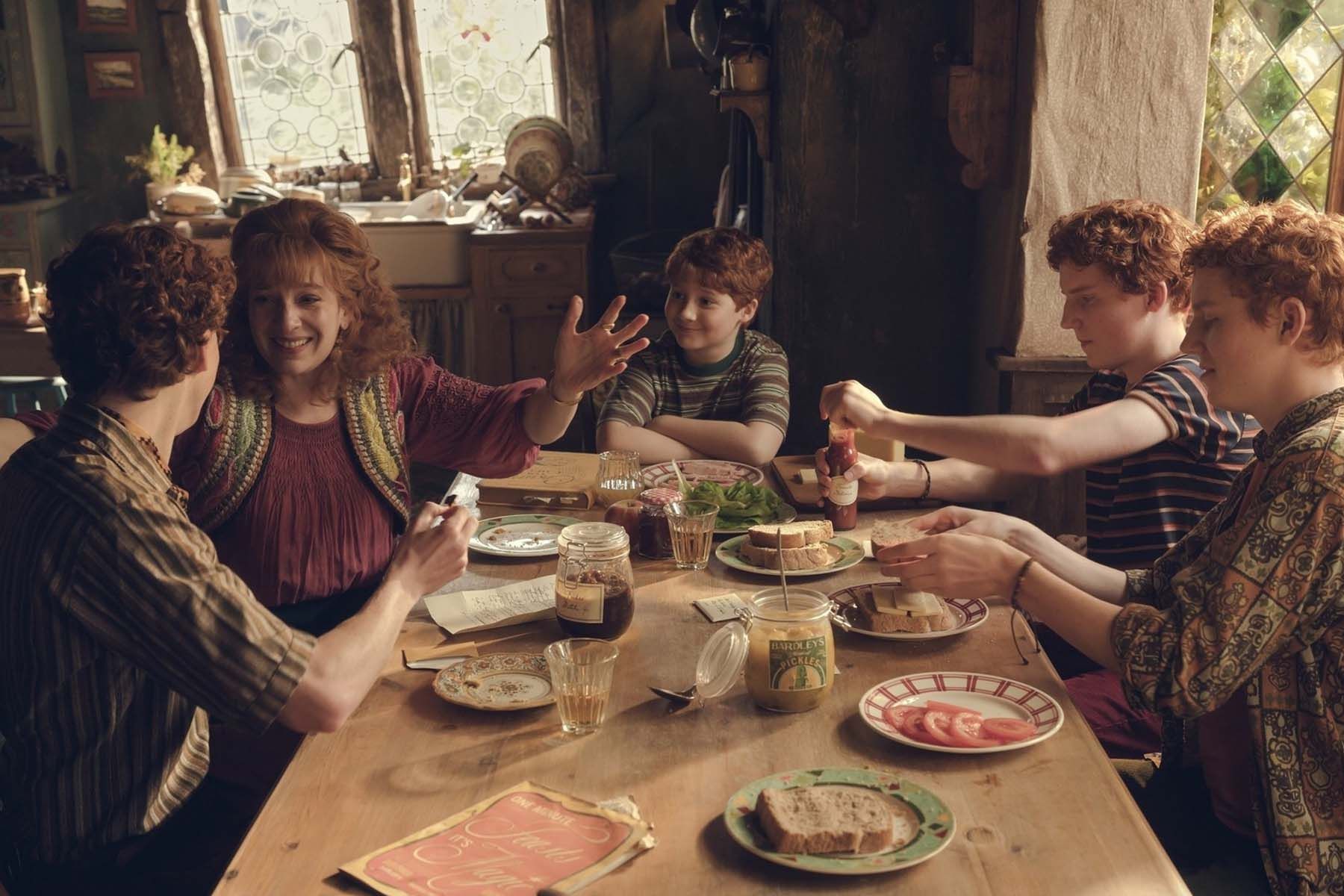 Семья Уизли в сериале «Гарри Поттер». Фото: Harry Potter Media, Х