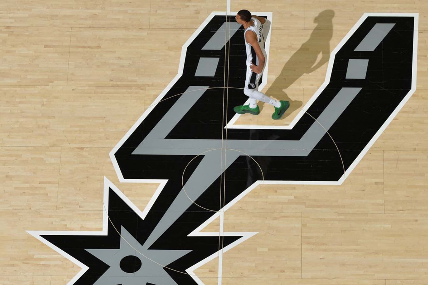 Центровой «Сан-Антонио» Виктор Вембаньяма. © San Antonio Spurs - x, Х