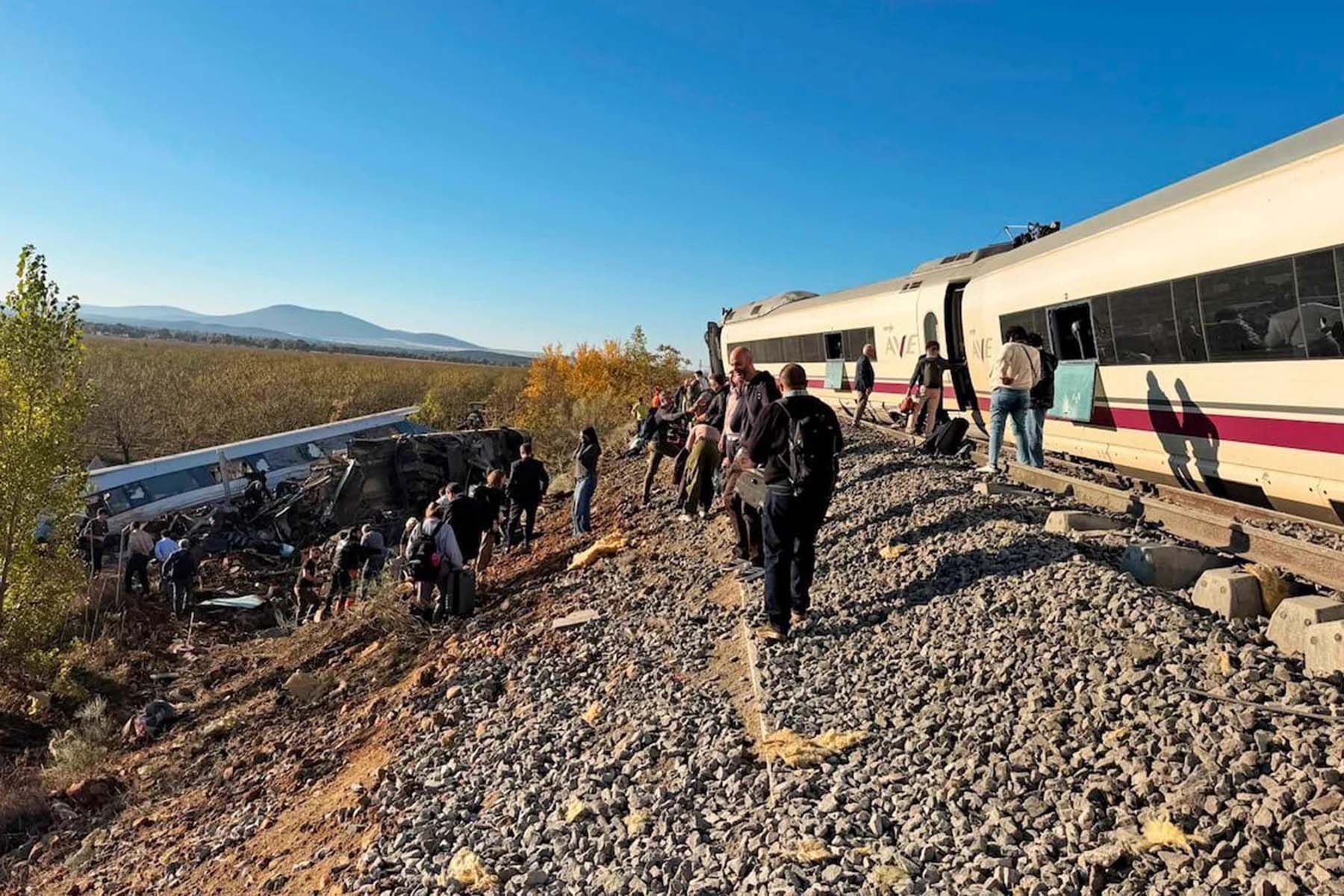 Железнодорожная авария в Толедо (Испания). Фото: X⚡️INFOLIVE, Х