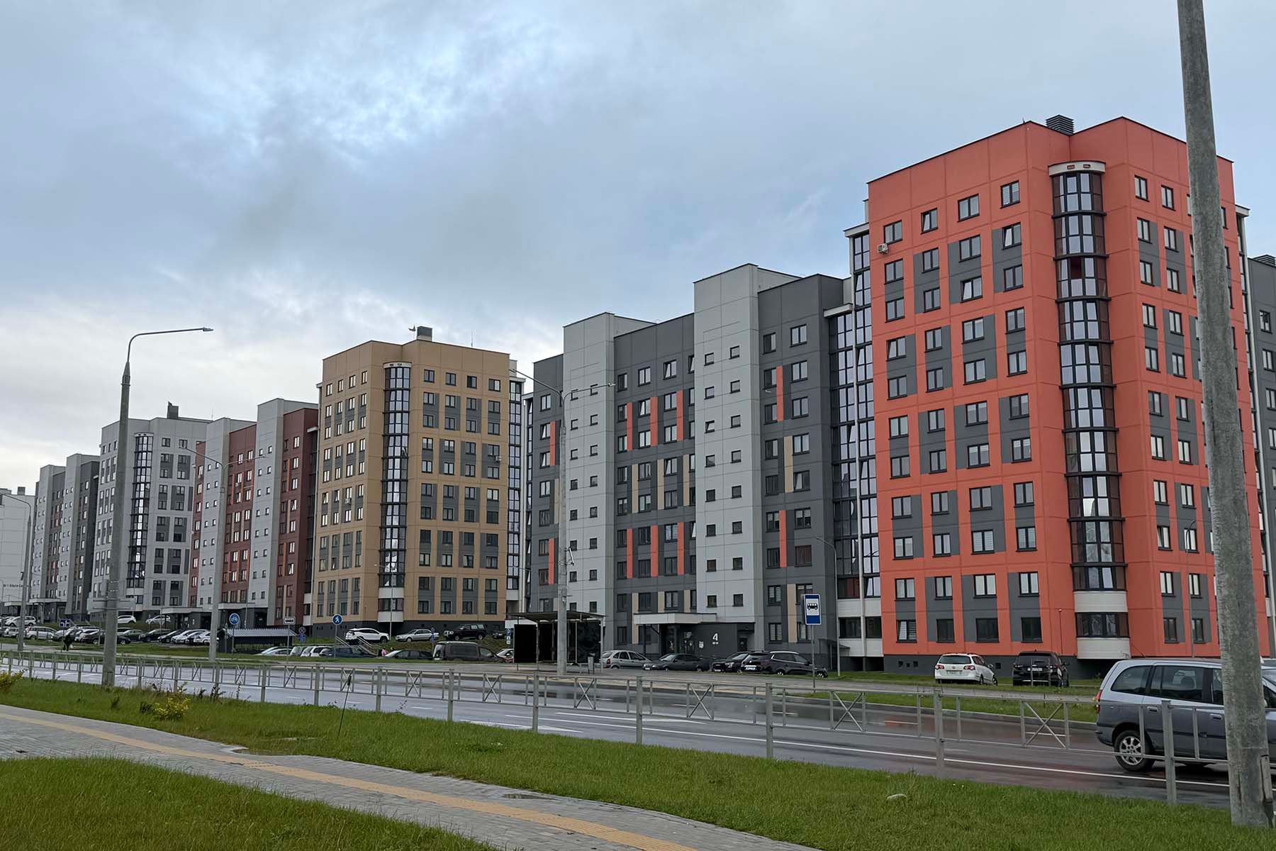 Новостройки в микрорайоне Грандичи. Фото: Times.by