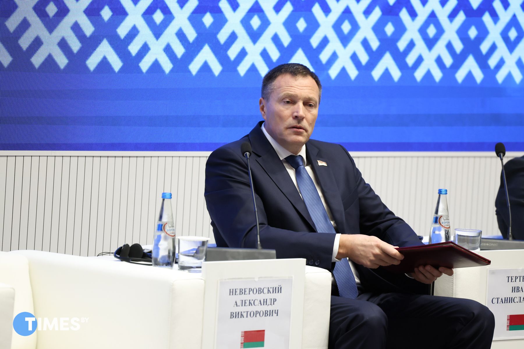 Александр Неверовский