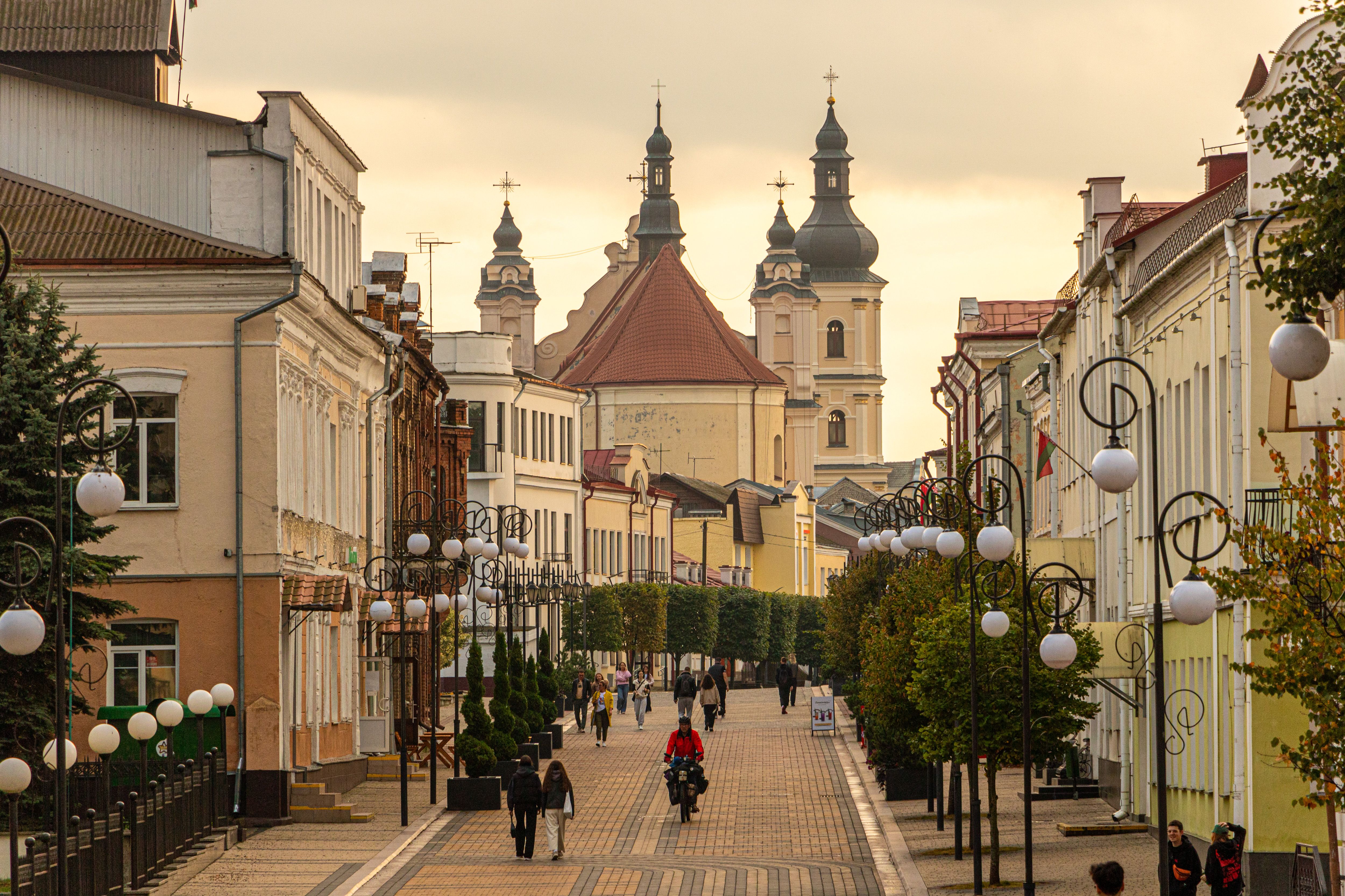Пешеходная улица в Пинске