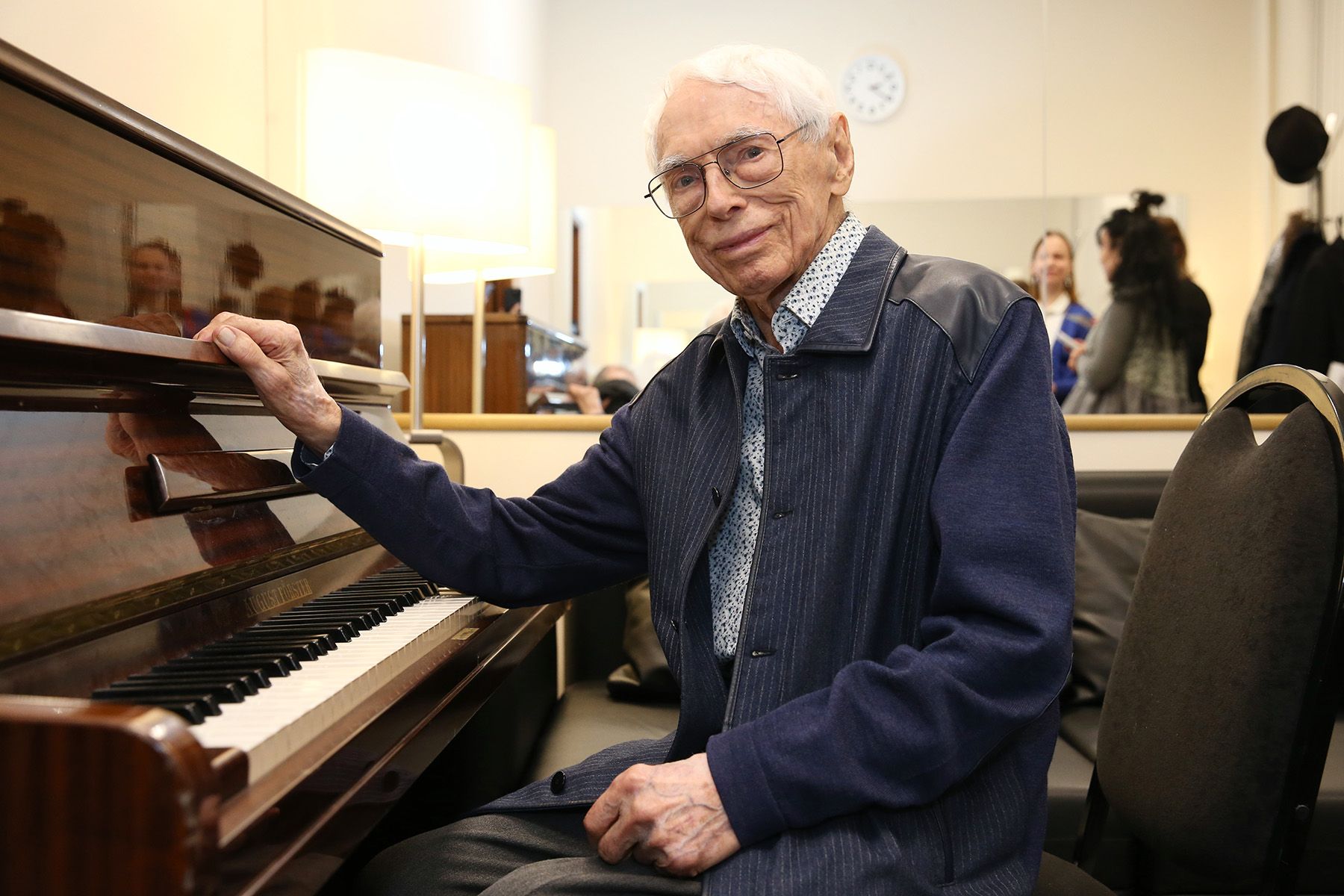 Александр Зацепин