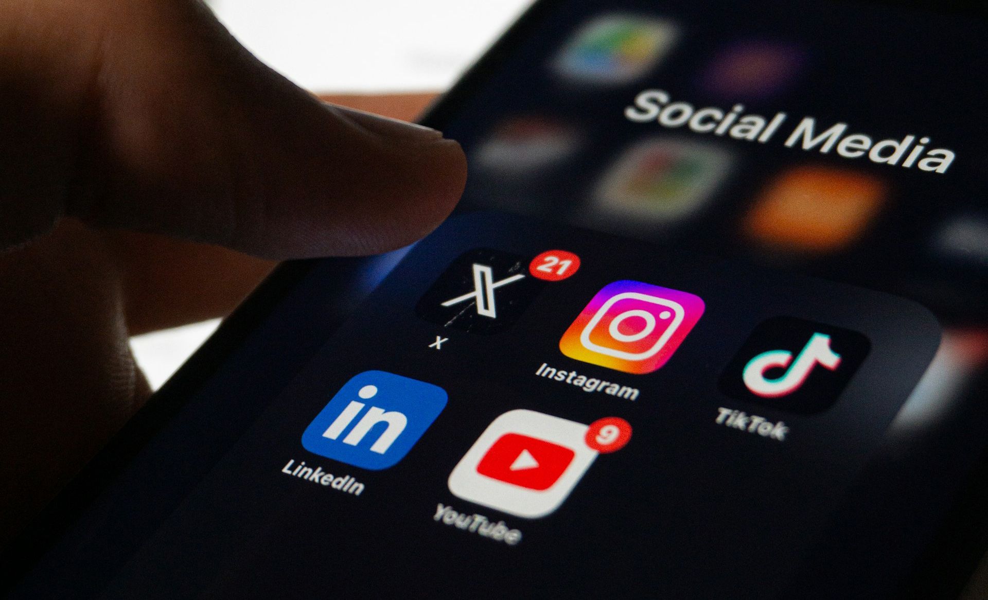 Иконки соцсетей на мобильном телефоне