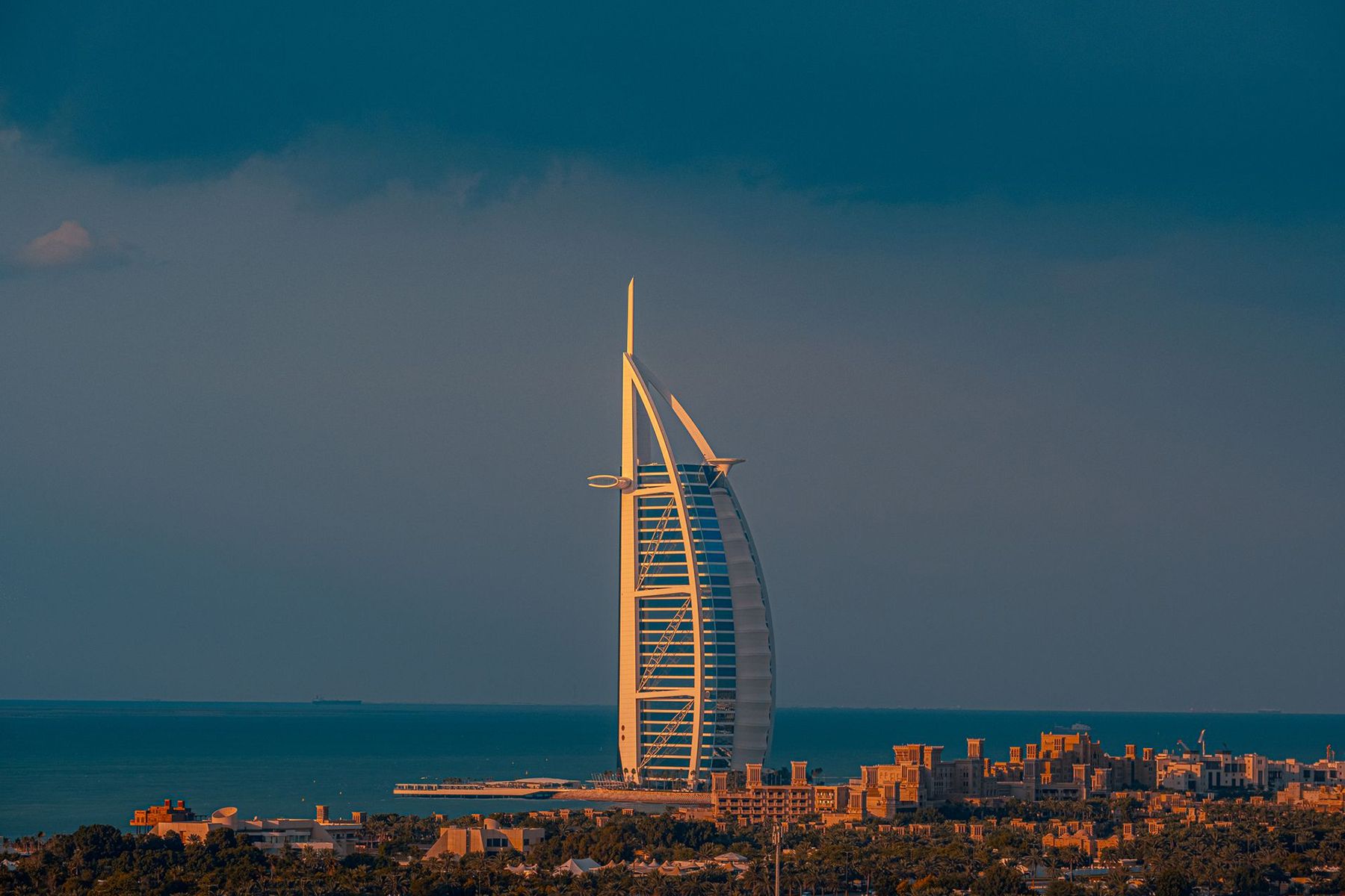 Отель Jumeirah Burj Al Arab в Дубае. Фото: Mo Eid, pexels.com