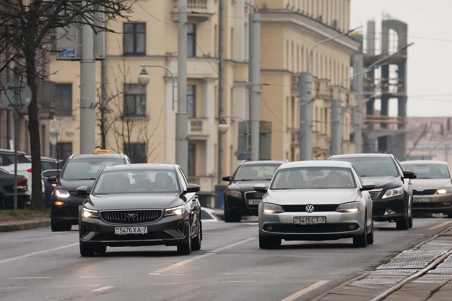 Машины в городе