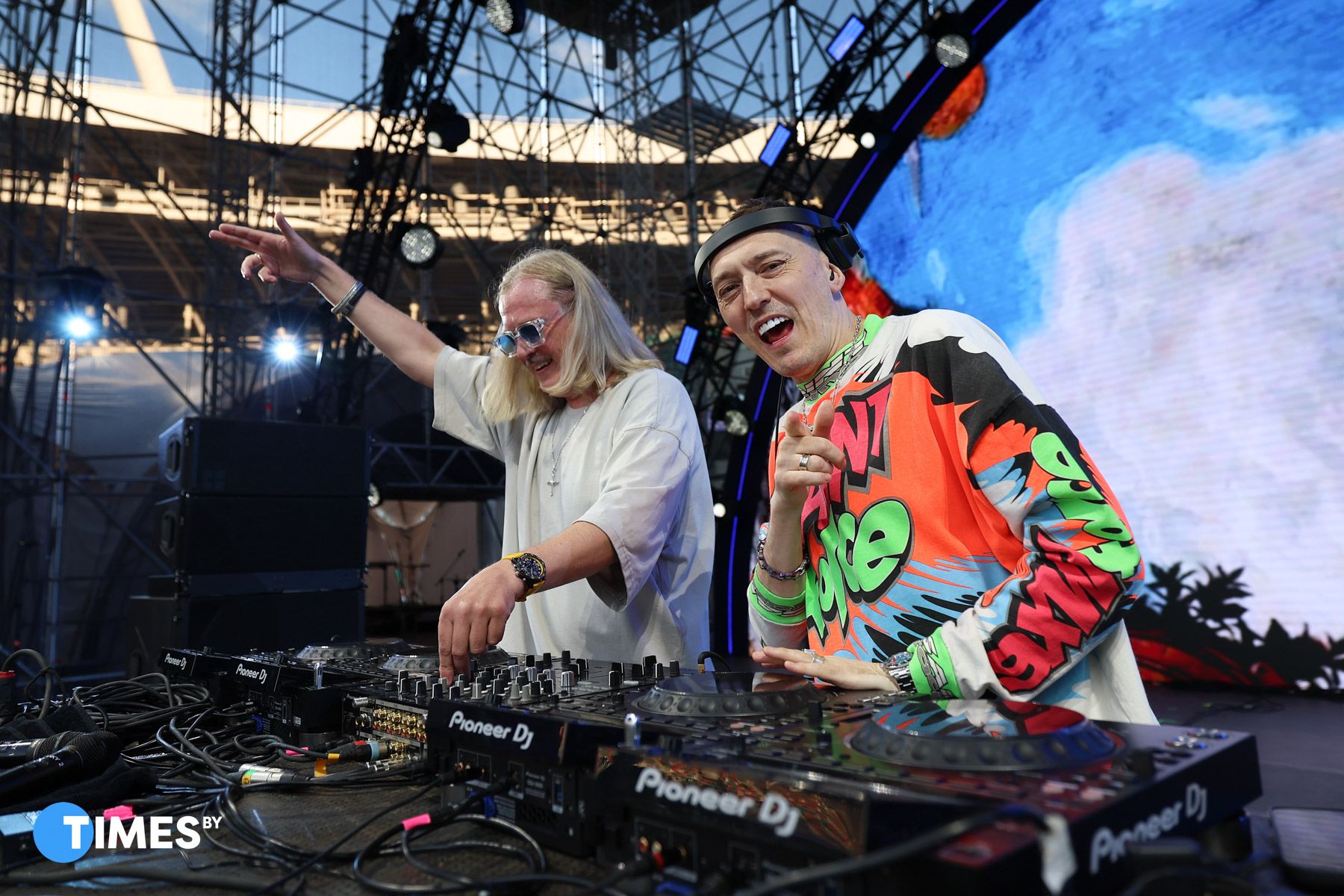 Swanky Tunes