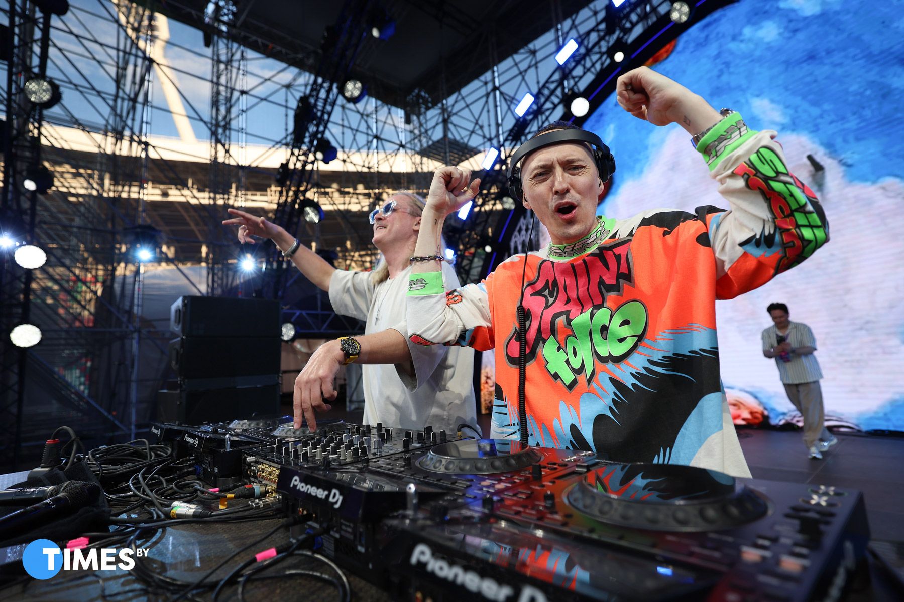 Swanky Tunes