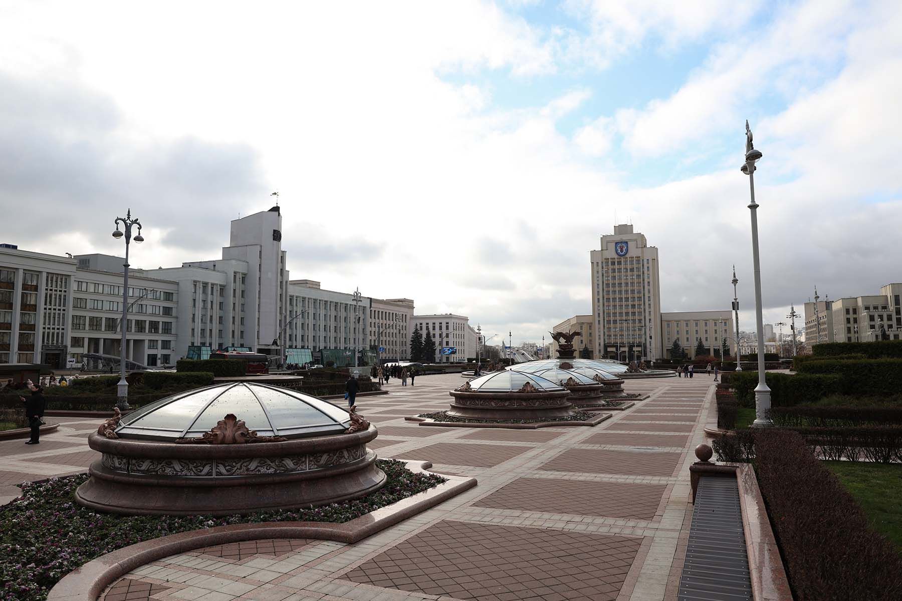 столица мингорисполком площадь ленина независимости минск осень