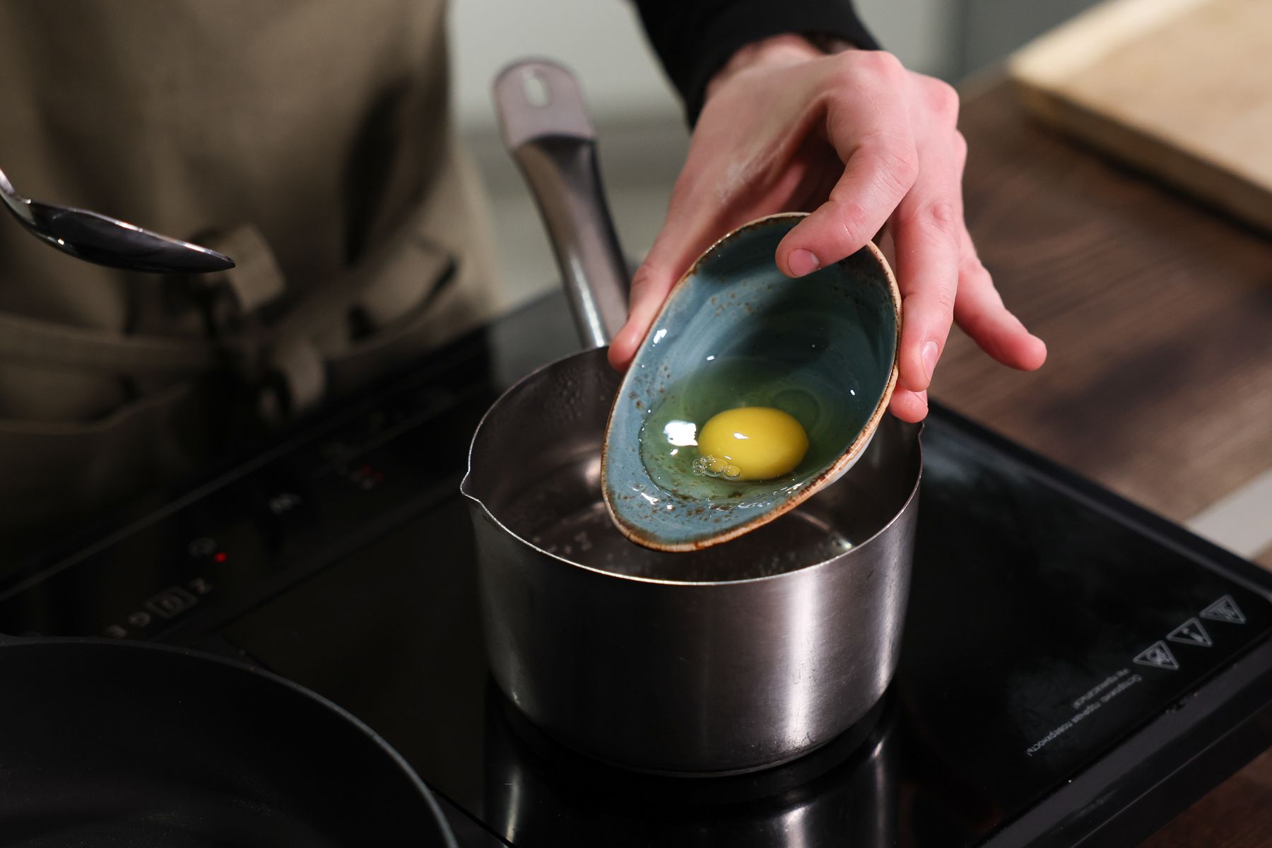 Приготовление яйца пашот