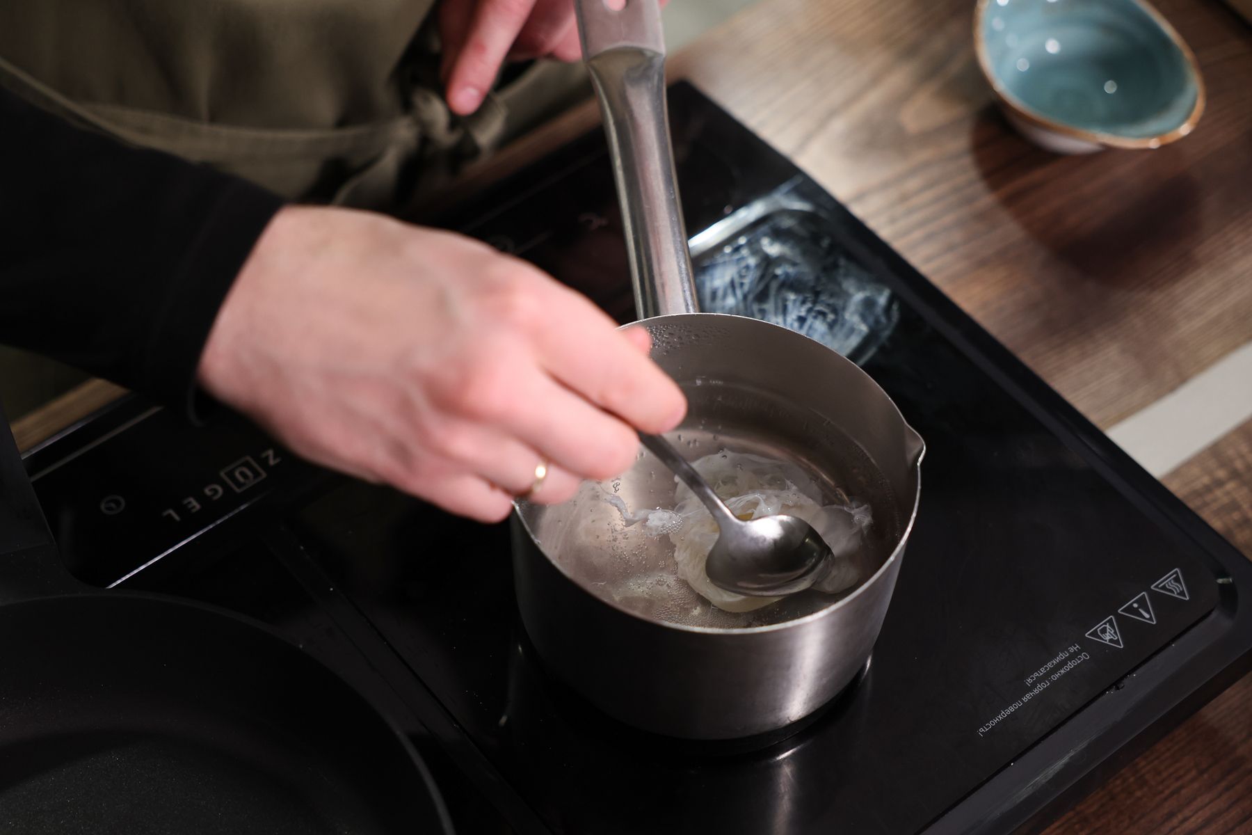 Приготовление яйца пашот