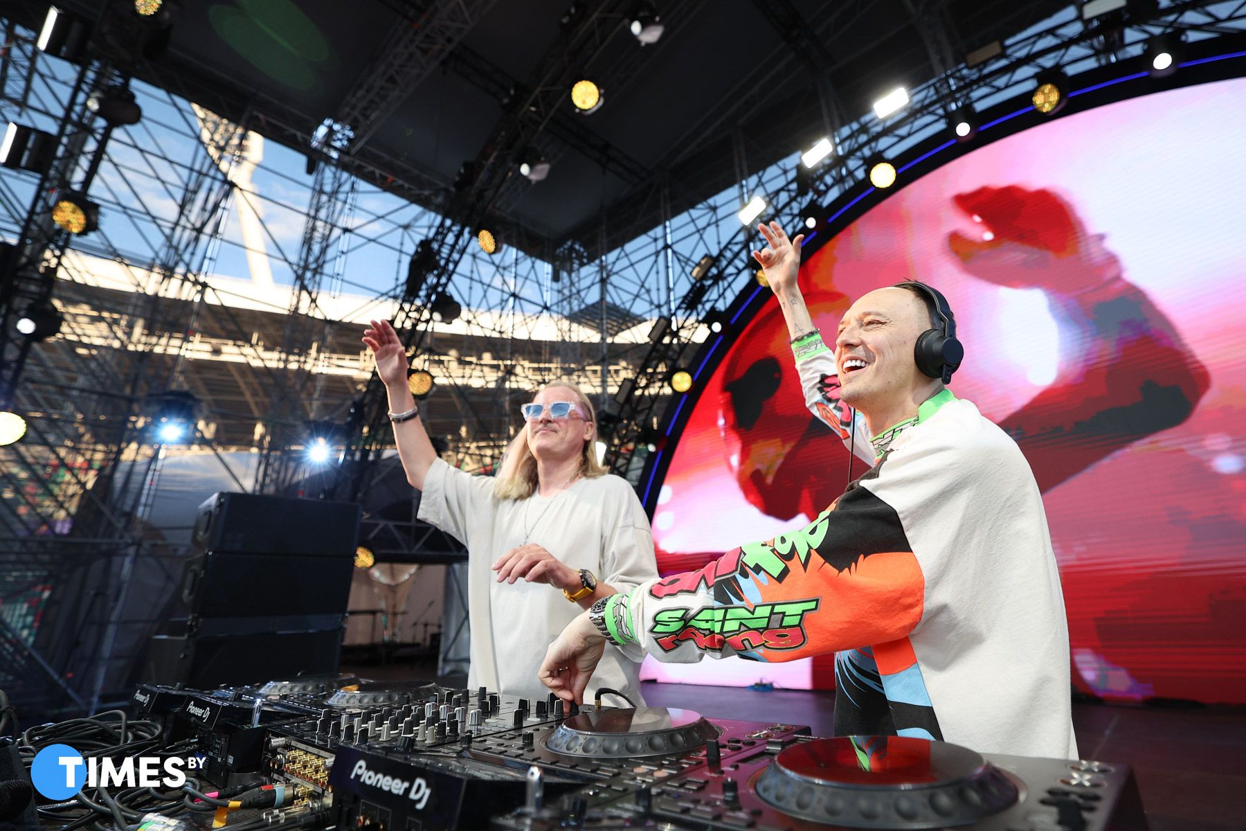 Swanky Tunes