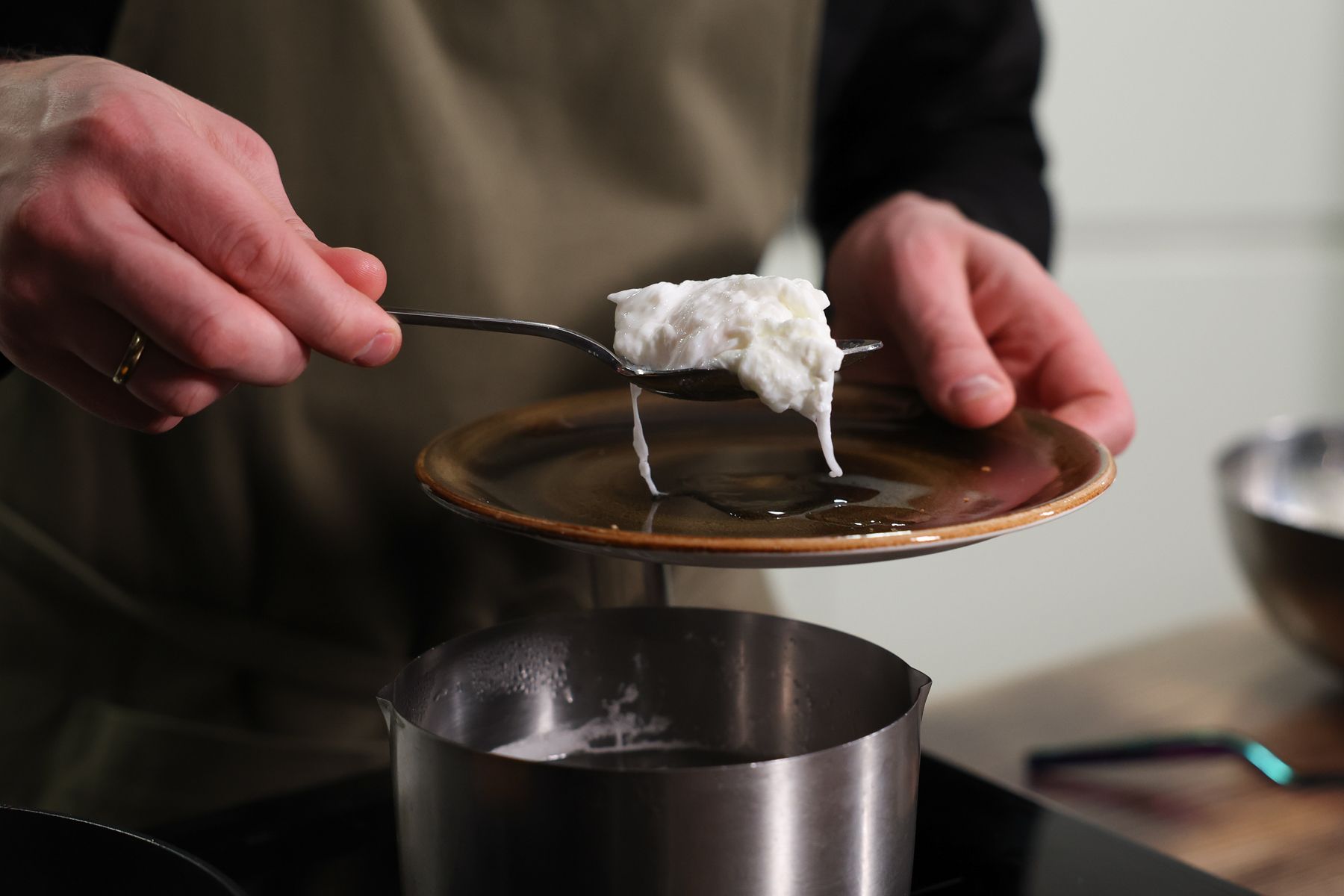 Приготовление яйца пашот