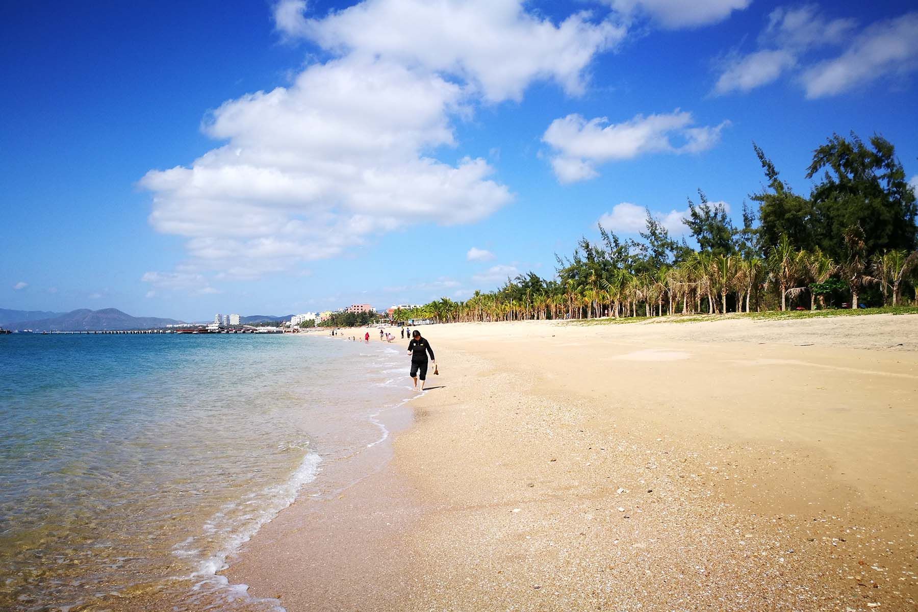 Город-куророт Санья на юге Хайнаня. Фото: gtoliao, Pixabay.com