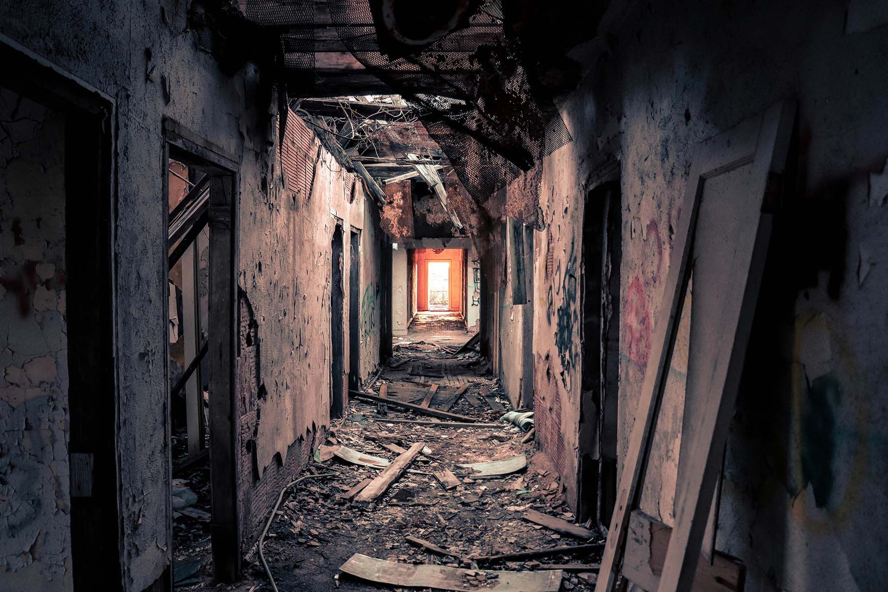 заброшенное здание