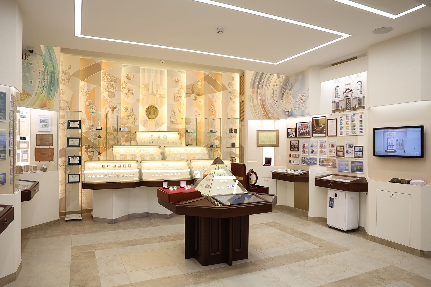 Монеты Национального банка. Фото: Павел Орловский, Times.by