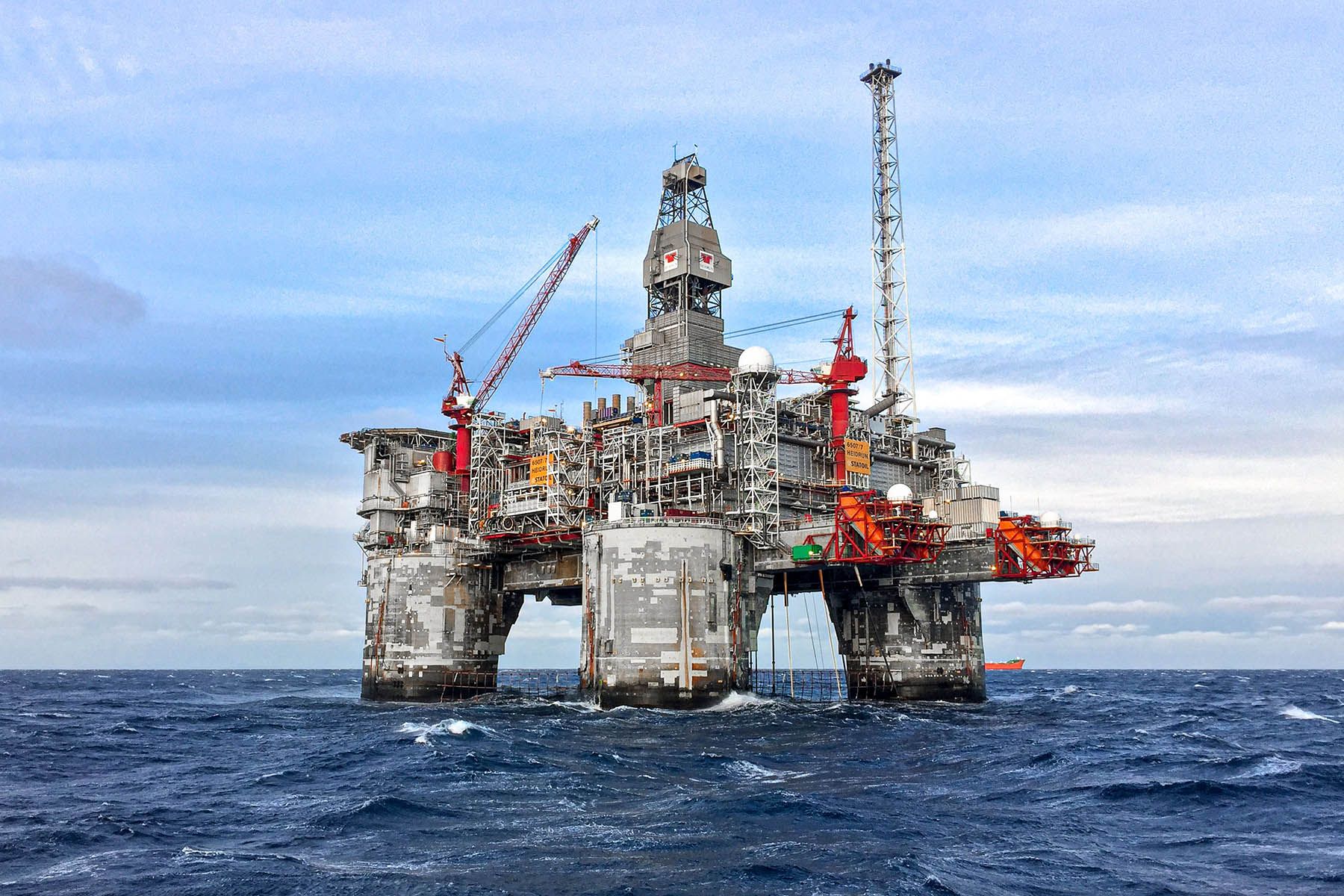 Нефтяная морская платформа в Норвегии.