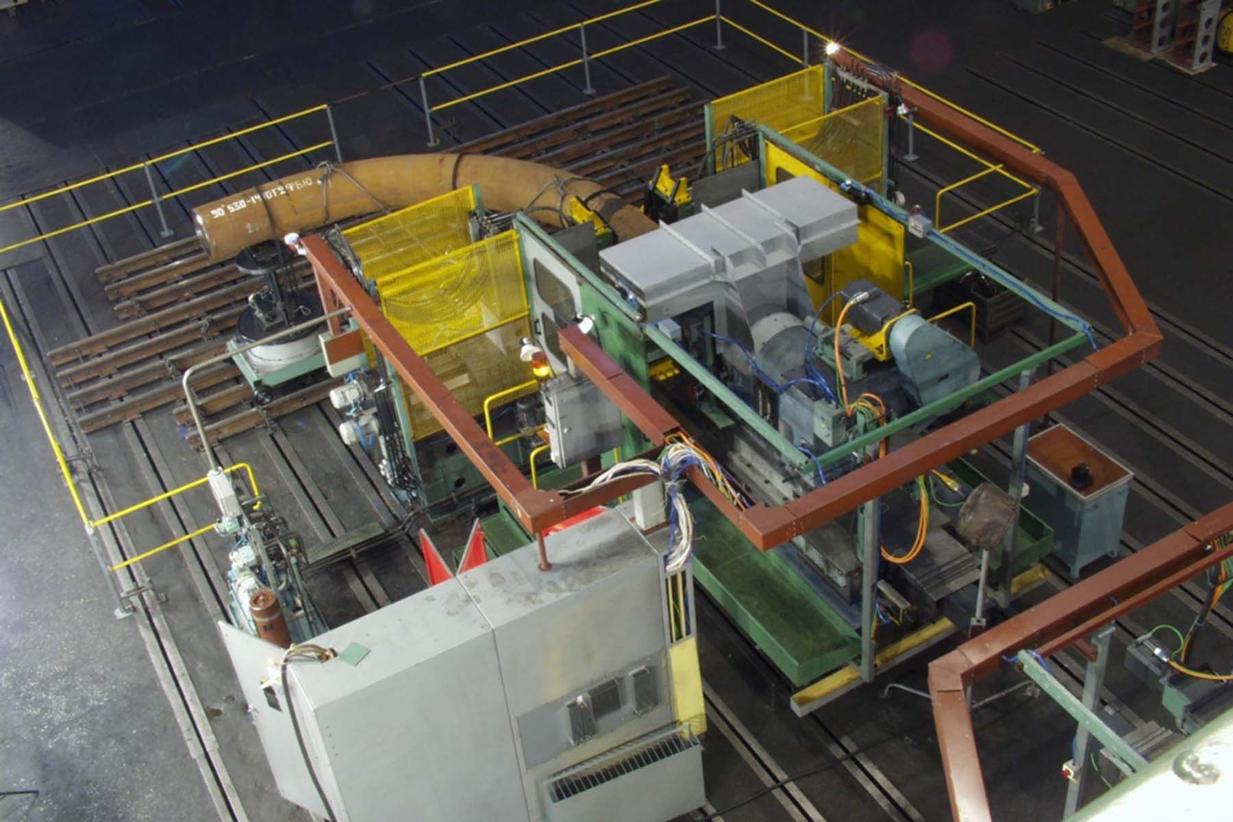 Специальный станок СМ2072Ф3 для обработки трубных изделий. © ОАО "МЗАЛ им. П.М.Машерова"