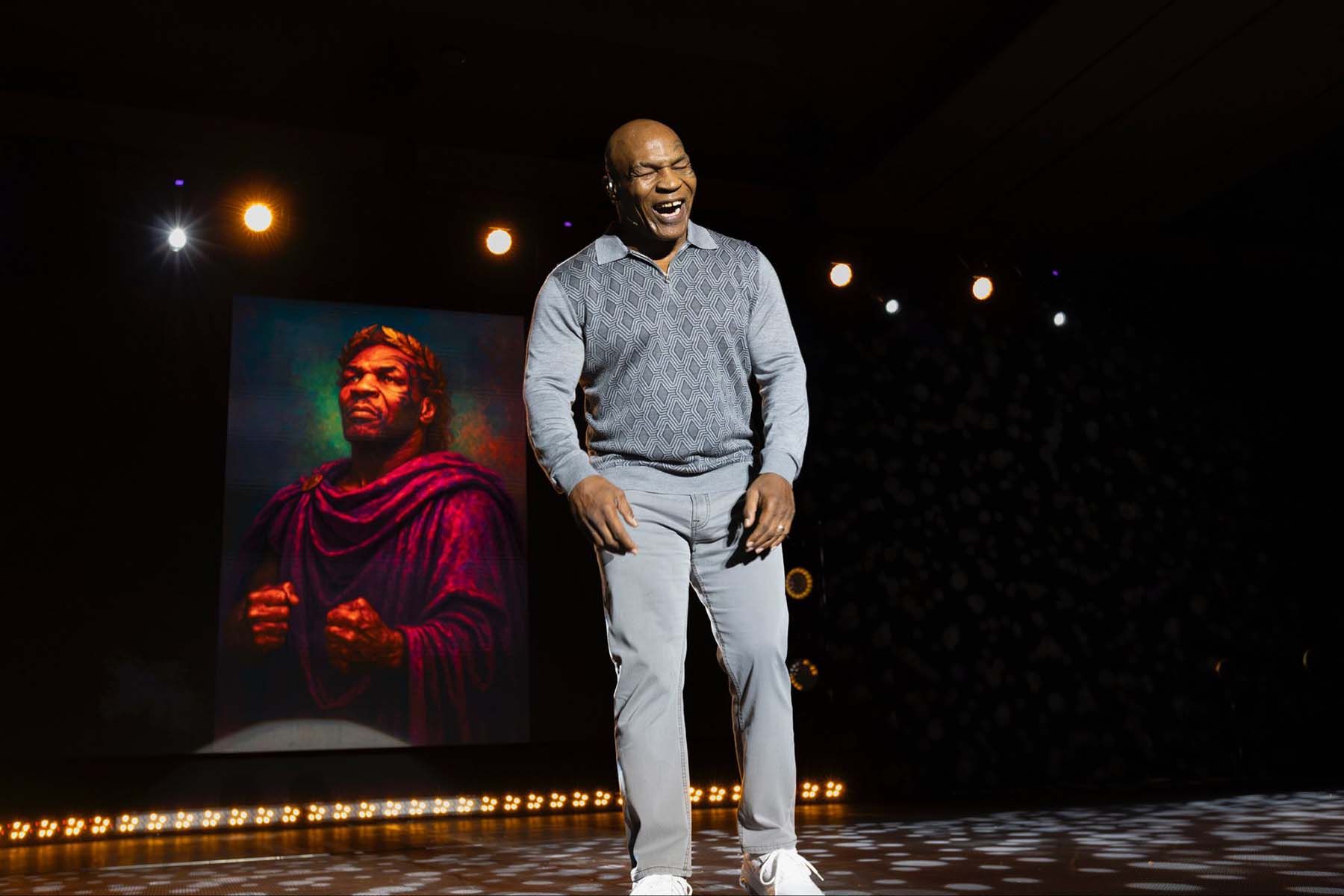 Американский боксер Майк Тайсон. © Mike Tyson, Х