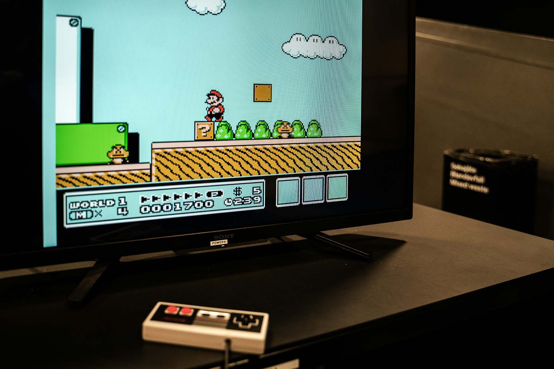 Super Mario